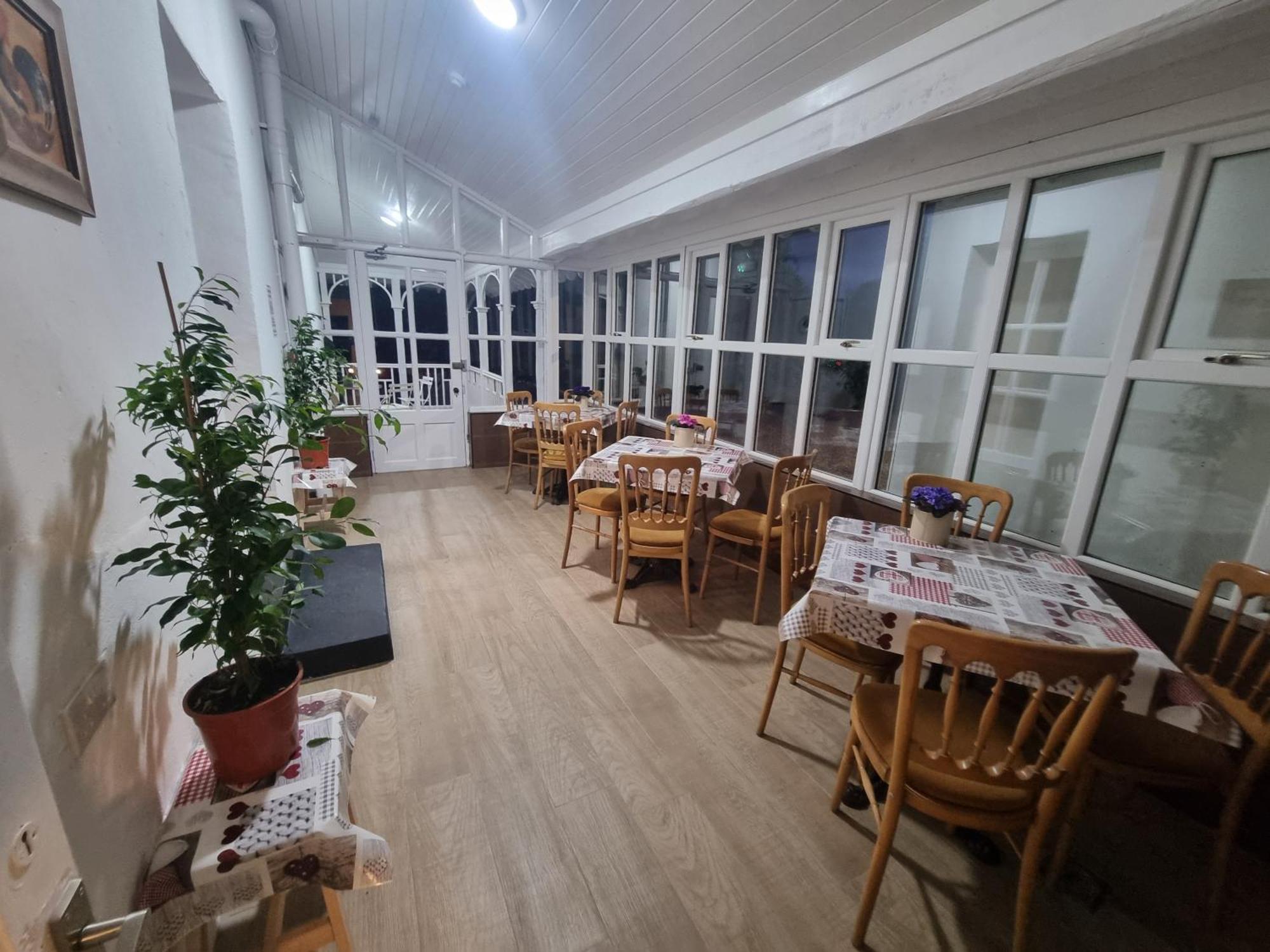 Hotel The Monkey Puzzle Bunclody Exterior foto